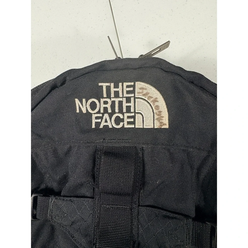 The North Face Travel Duffle/Backpack Daypack Hiking Bag RARE Vintage 2 in 1